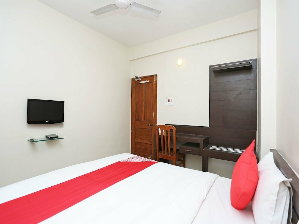 Vijay Palace by OYO Rooms
