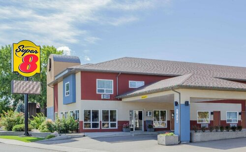 Super 8 by Wyndham Lethbridge, Book Hotel Lethbridge Southern Alberta