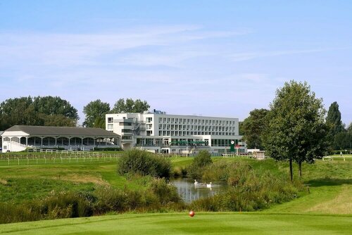 ATLANTIC Hotel Galopprennbahn, Забронировать Отель Отели Бремена с питанием, Пансион