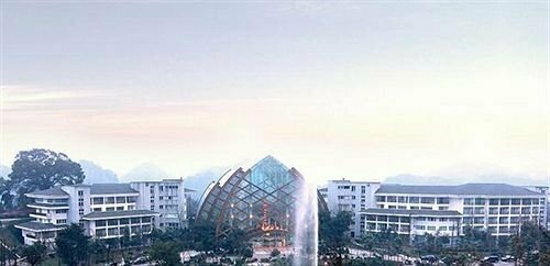 Eden Resort Hotel Yibin, Book Ferieresort Hoteller i Sichuan med pool, Swimmingpool
