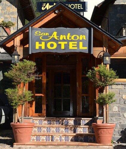 San Anton Benasque, Забронировать Отель Бенаске 