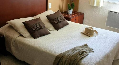Hôtel le Chalet Fleuri, Забронировать Шале Сен-Реми-де-Прованс Альпий