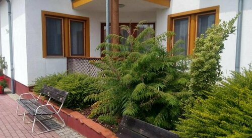 Klaudia Pension, Забронировать Отель Отели Зал с завтраком, Завтраки