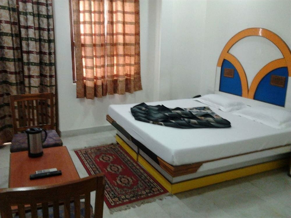 Oyo 3349 Hotel Anoop