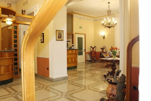 Hotel Amleto Pompei, Book Hotel Hoteller i Pompeji med parkering, Parkering