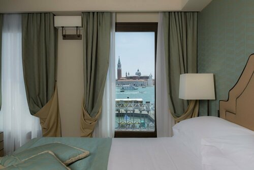 Hotel Paganelli, Забронировать Отель Отели Венеции с завтраком, рядом с Консульство Российской Федерации в Венеции, Завтраки