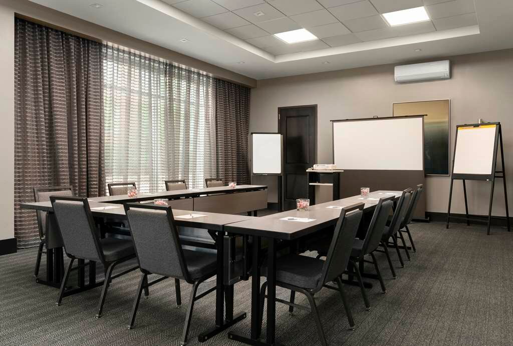 Courtyard by Marriott Worcester