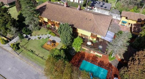 Pousada Cedro do Líbano, Забронировать Гостевой дом Капивари Кампус-ду-Жордан, рядом с Shopping Cadij