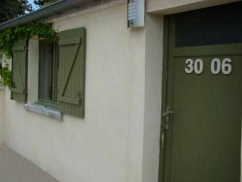 LB et LB, Book Hotel Hoteller i Burgund med pool, Swimmingpool