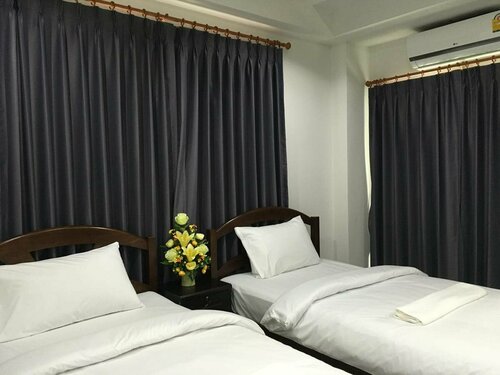 Sleep Well Hostel, Забронировать Хостел Отели Краби-таун с завтраком, рядом с Храм Каев Кораварам, Завтраки
