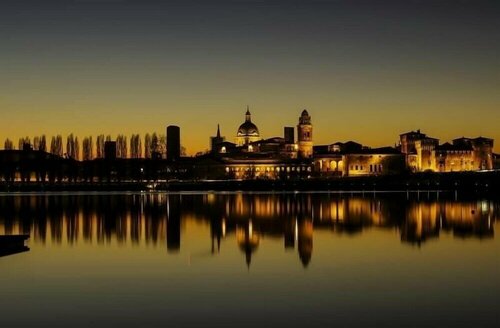 Le Stanze Dell'Artista, Book Hotel Mantova Lombardiet