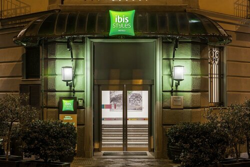 Ibis Styles Napoli Garibaldi, Забронировать Отель Неаполь - Центральный вокзал Неаполь, рядом с Церковь Пио Монте делла Мизерикордия