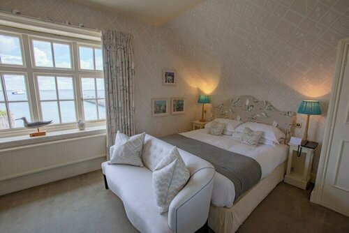 George Hotel, Book Hotel 3-stjernede hoteller i Isle of Wight, 3*