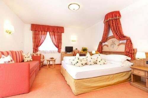 Nature Wellness Hotel Renato, Забронировать Отель Виго-ди-Фасса Долина Валь-ди-Фасса