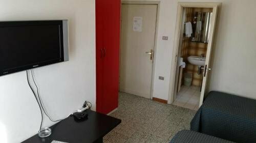 Albergo Le Rose, Забронировать Отель Отели Пистоя с парковкой, Парковка