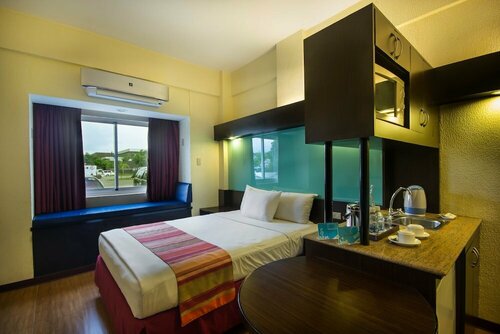 Microtel by Wyndham Batangas, Rezerwuj Hotel Santo Tomas 