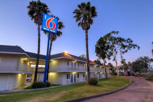 Motel 6 San Diego North, 予約 モーテル サンディエゴ San Diego Metropolitan Area