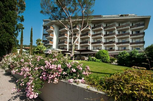 Hotel Michelangelo & Day SPA, Забронировать Курортный отель Курортные отели Монтекатини-Терме, Курортный отель