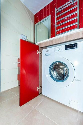 Hotel Batumi Rainbow 702, Varaa Hotelli Hotellit Itʼkhvisi uima-altaalla, Uima-allas