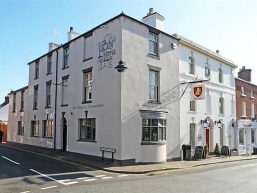 The Lion Hotel, Забронировать Отель Brewood Стаффордшир