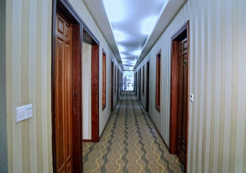 Sky Man Hotel, Varaa Hotelli Sawbwagyigon Yangon downtown