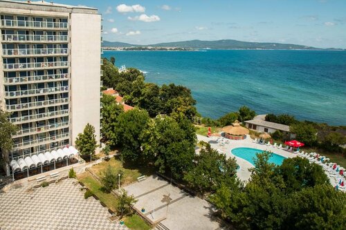 Hotel Kremikovci, Забронировать Отель Китен Район Приморско, рядом с Club Zangador