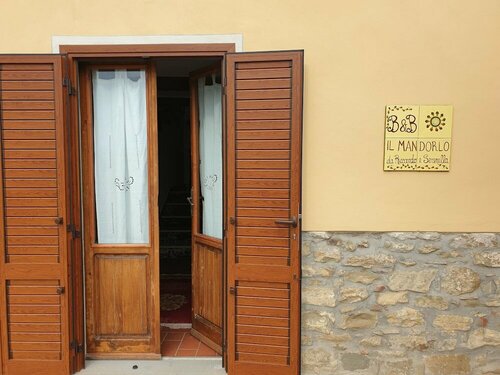 B&B Il Mandorlo, Забронировать Отель «постель и завтрак» Отели Кортона с парковкой, Парковка