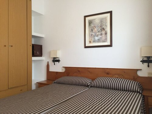 Apartamentos Santi, Reserva ahora Hotel Hoteles en Girona con piscina, Piscina