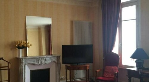 Hôtel De Paris, Забронировать Отель Отели Шарлевиль-Мезьер 3 звезды, 3*