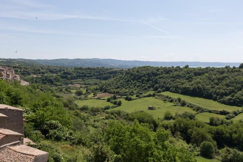 108 B&B, Book Bed and Breakfast Grotte di Castro Lake Bolsena