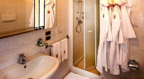 Hotel & Wellness Fra I Pini, Book Hotel Pineta 