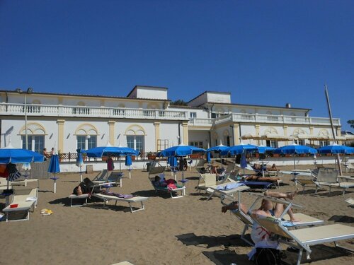 Scenic Holiday Home in Giannella near Beach, Varaa Huoneisto Orbetello 