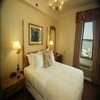Molly Pitcher Inn, Забронировать Отель Отели Ред-Банк с завтраком, Завтраки