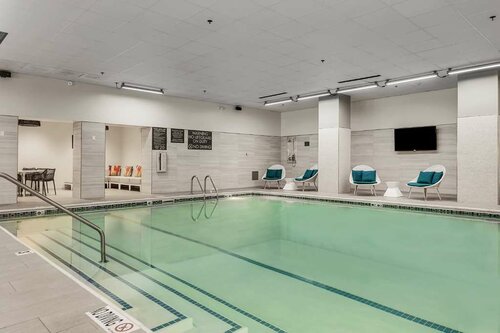 Embassy Suites by Hilton Raleigh Crabtree, Забронировать Отель Роли Raleigh-Durham Metropolitan Area
