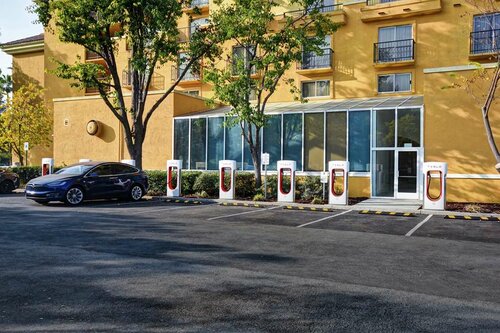 Embassy Suites by Hilton Milpitas Silicon Valley, Забронировать Отель Милпитас Silicon Valley