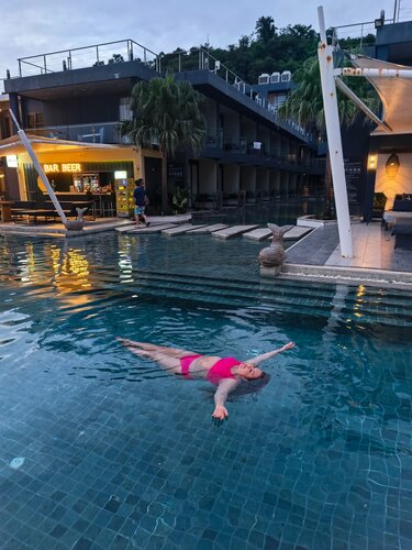 Hotel Tide Phuket Beachfront, Забронировать Отель Ратсада остров Пхукет, рядом с Пляж Сирай-Бей