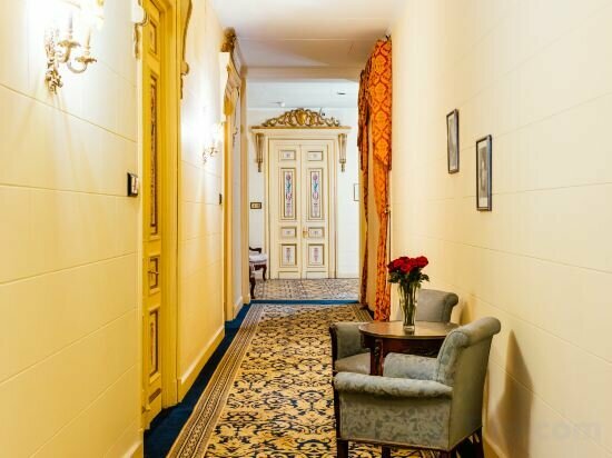 Le Metropole Luxury Heritage Hotel Since 1902 by Paradise Inn Group