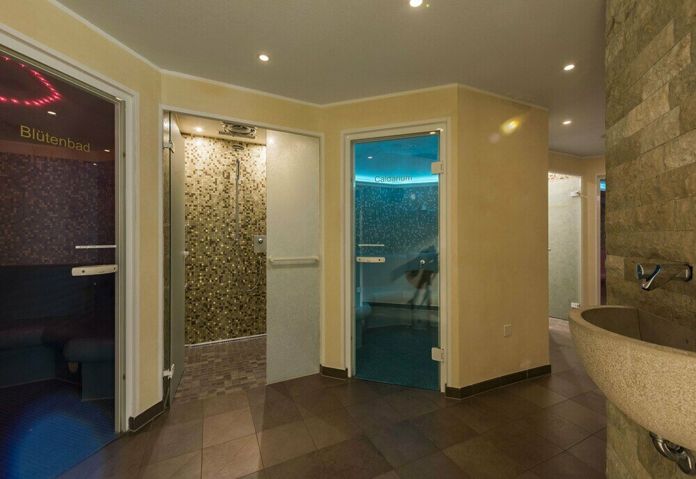 Mountain Plaza Hotel
