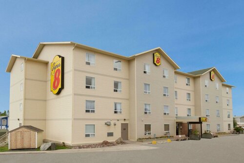 Super 8 by Wyndham Yellowknife, Забронировать Отель Йеллоунайф Северо-Западные территории