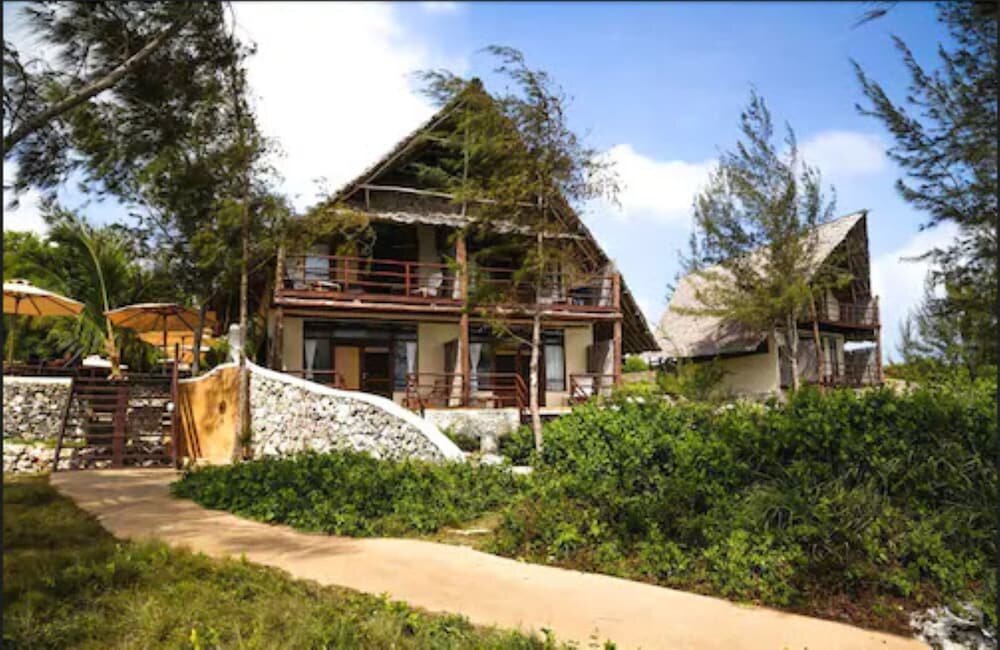 Sunshine Marine Lodge