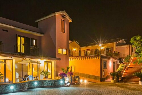 La Casa delle Monache Country Resort, Забронировать Отель Отели Таормина с бассейном, Бассейн