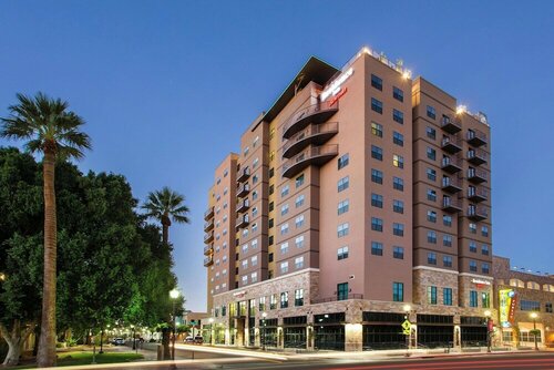Residence Inn by Marriott Tempe Downtown/University, Забронировать Отель Пруд в Темпе Phoenix Metropolitan Area
