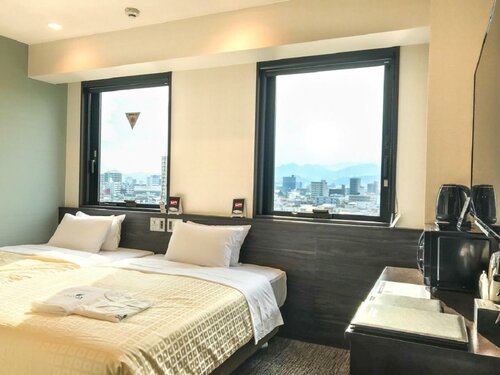 HOTEL LiVEMAX Hiroshima Funairimachi Riverside, Rezervovat Hotel Levné hotely v Hirošima