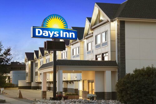 Days Inn by Wyndham Calgary Northwest, Забронировать Отель Калгари Calgary Region