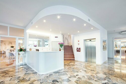Hotel Centrale, Забронировать Отель Линьяно-Саббьядоро Линьяно-Саббьядоро