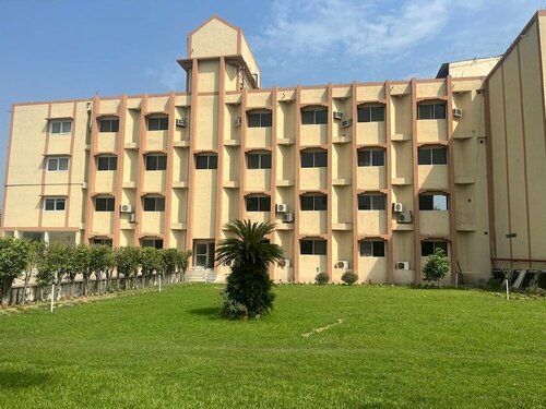 The Rajgir Residency, Забронировать Отель Отели Bihar с бассейном, Бассейн