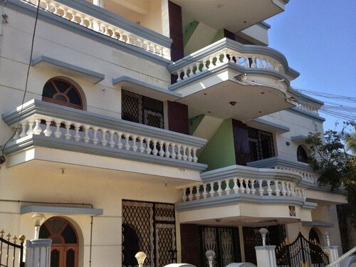 Karthik residence, 예약 호텔 Manjakuppam 주차 가능 호텔, 주차장