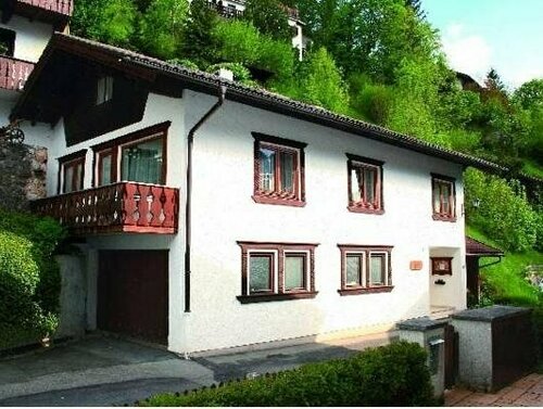 Haus Bader, Забронировать Отель Миттенвальд Гармиш-Партенкирхен, рядом с Канатная дорога Kranzberg