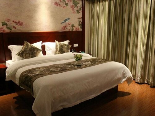 GreenTree Alliance Shenzhen Fuyong Metro Station Hotel, Book Hotel Baoan 