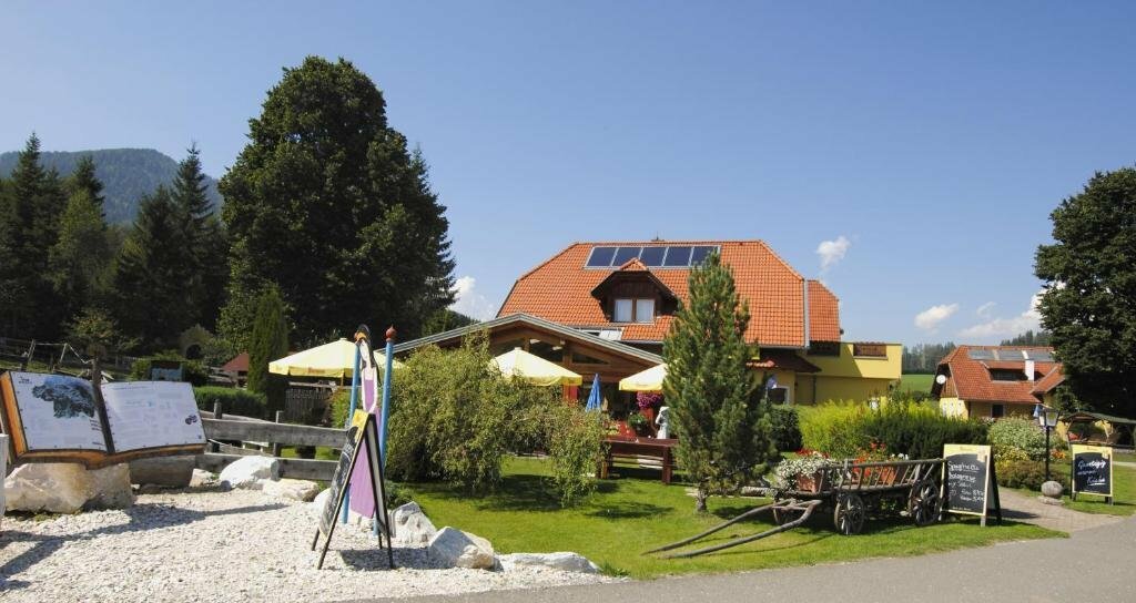 Gasthof- Gaestehaus Seeblick